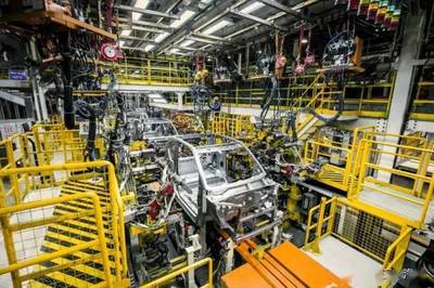 雙料第一！五菱汽車榮膺民族汽車品牌認知度與保值率雙冠王